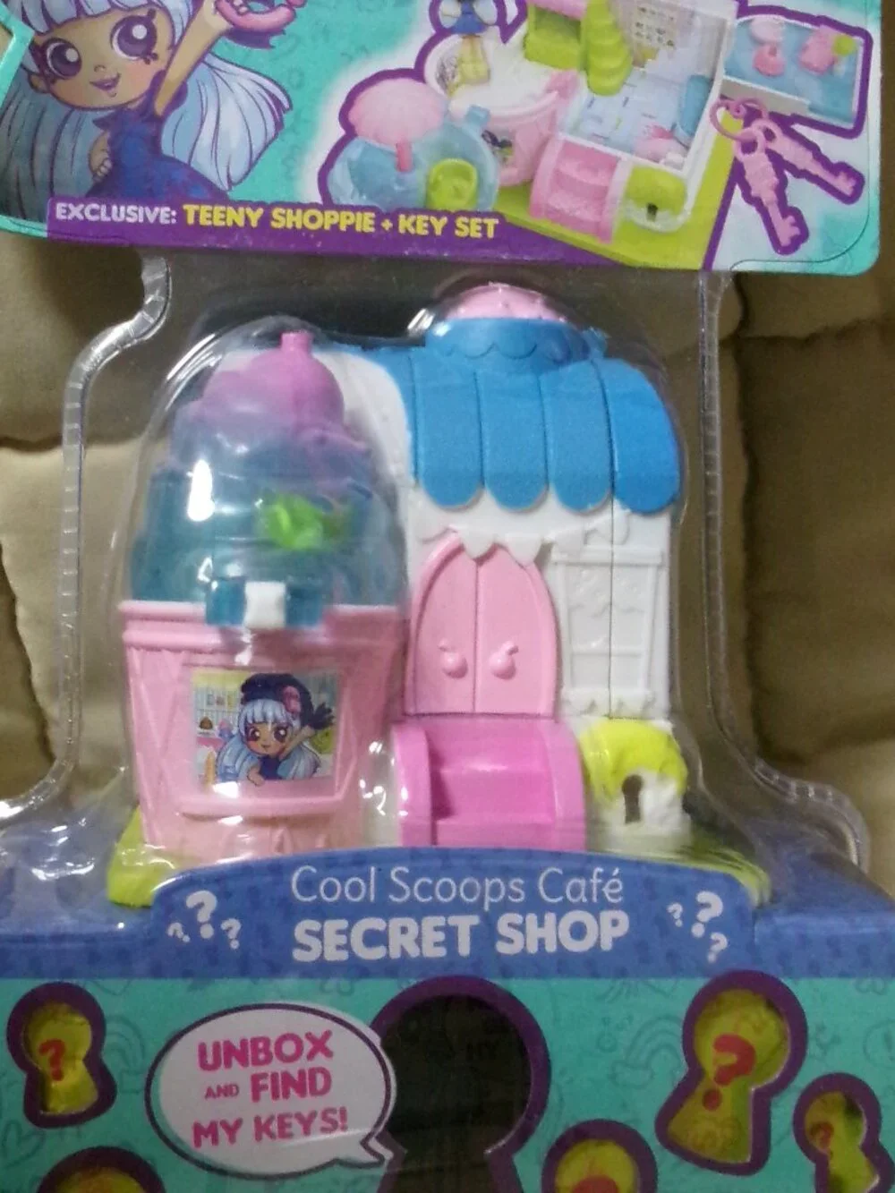 NWT Retired Shopkins Lil Secrets Mini Playset - Cool Scoops Café